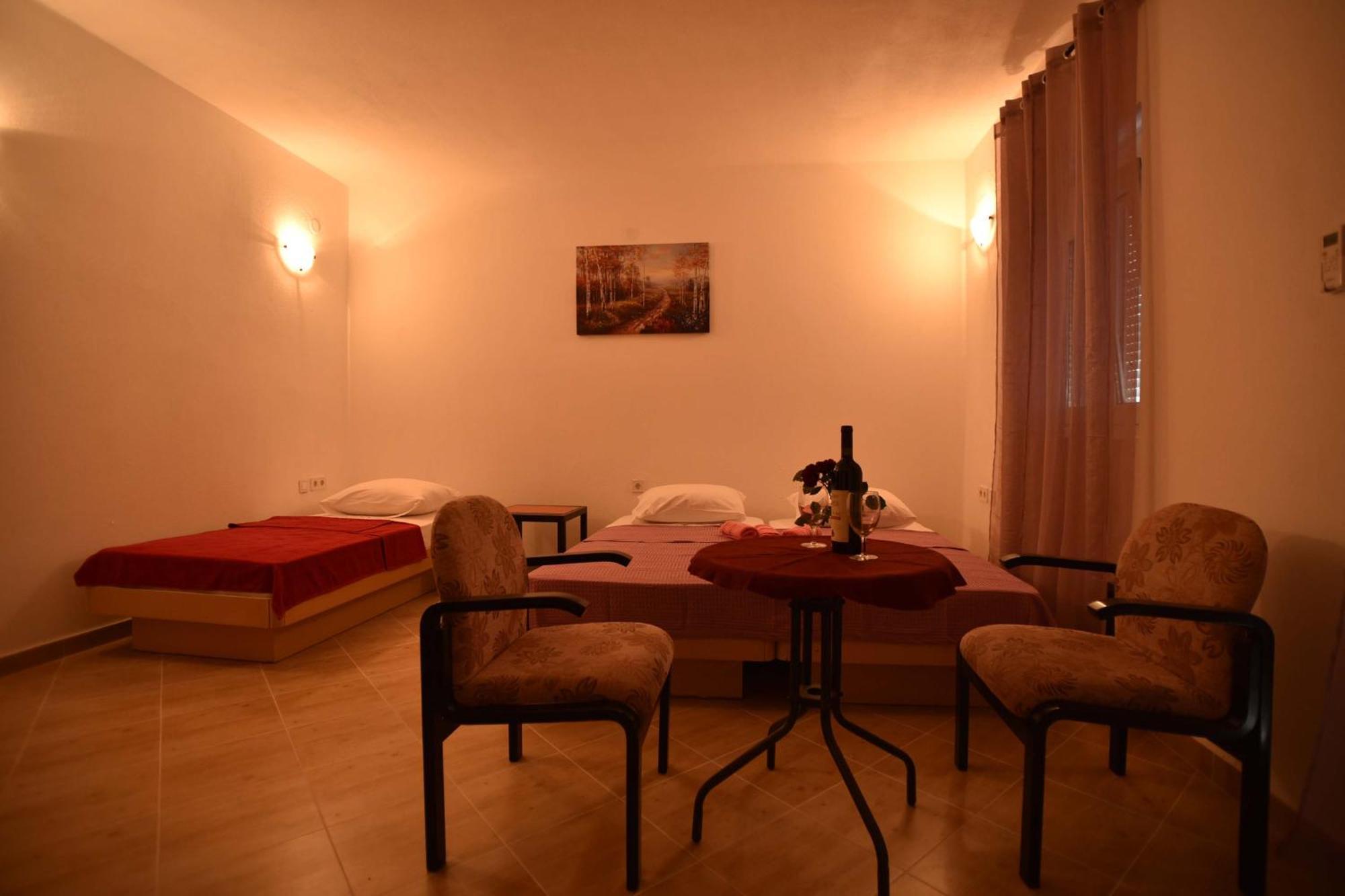Apartmani Mihovic - Jaz Будва Экстерьер фото